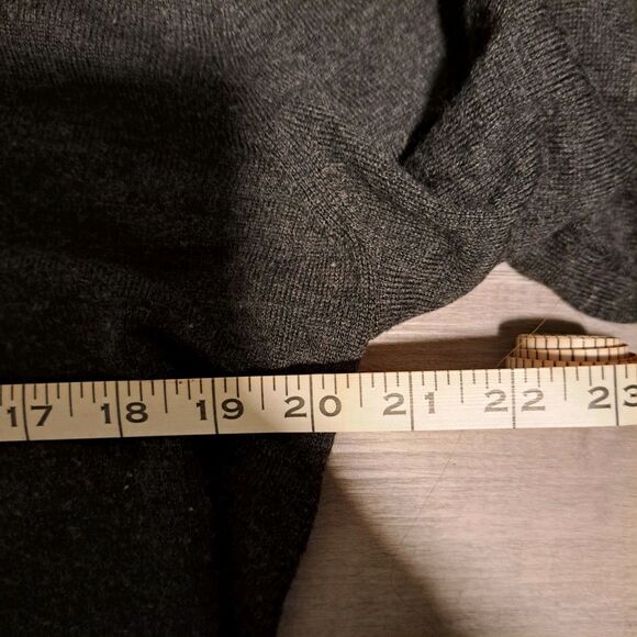 Club Room Merino Wool Blend Sweater Mens Size L Gray Long Sleeve V Neck Pullover - Picture 8 of 8